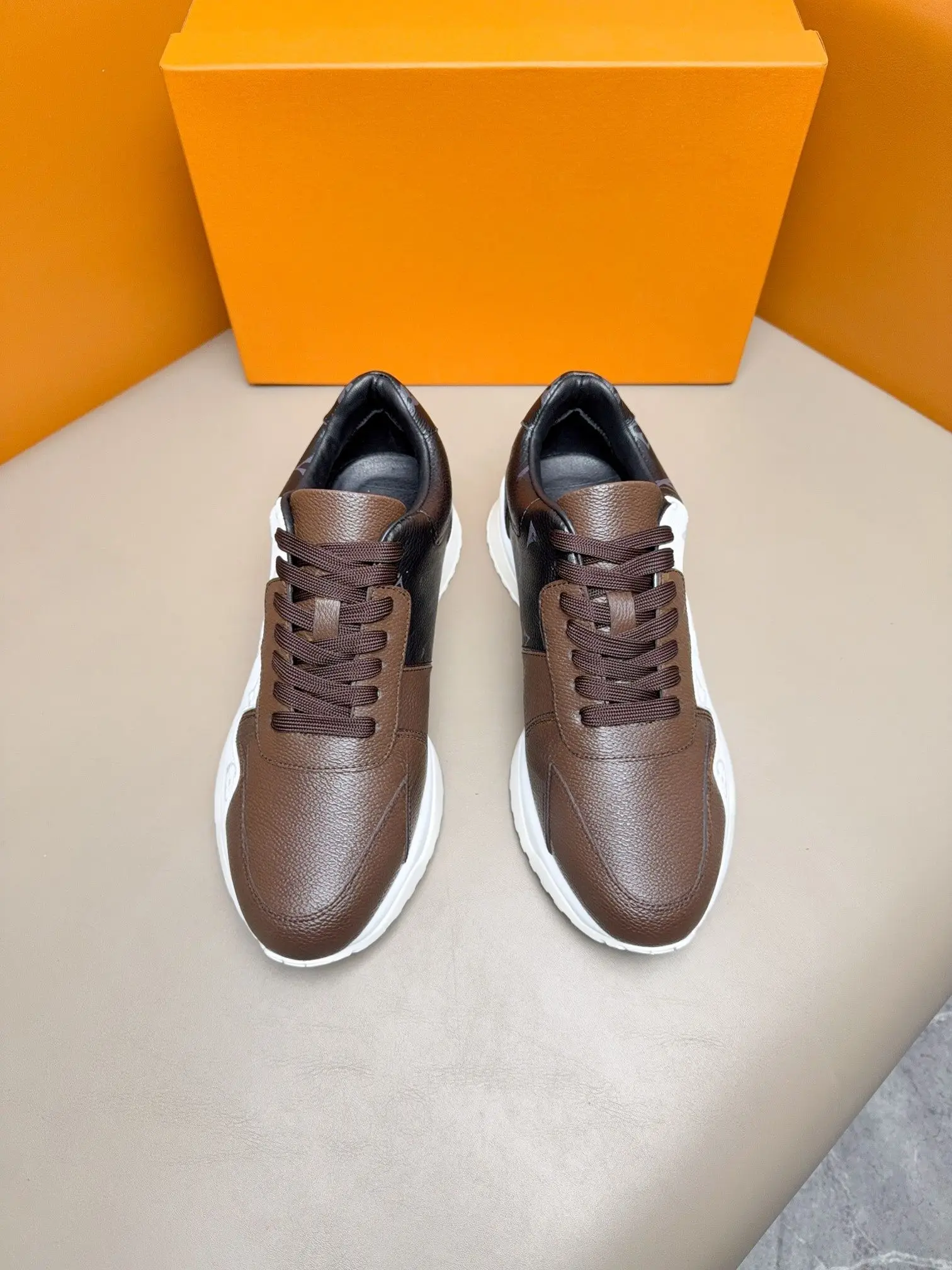 Unisex Brown White Retro Sneakers Grain Leather Splicing Low Top Thick Sole Lace Up Height Increasing Non Slip Daily Walking Casual Shoes