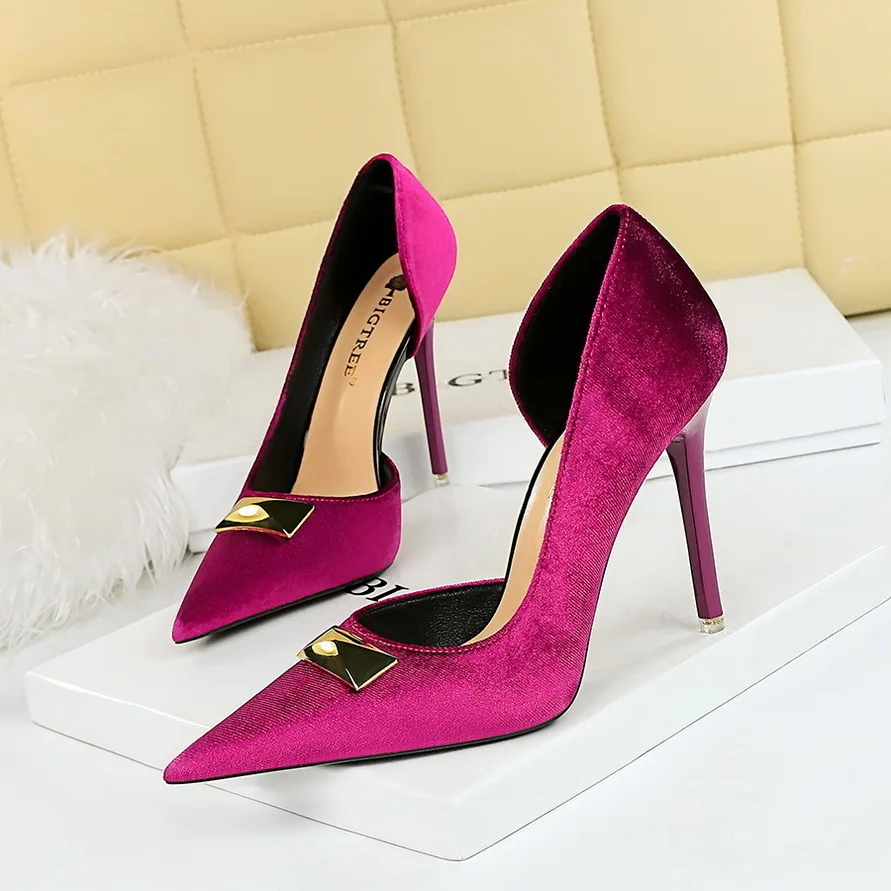 

Women Shoes New Style Banquet Pumps Super Thin Shallow Mouth Pointed Side Hollow Xishi Suede Heels Single Ladies Middle Shoese