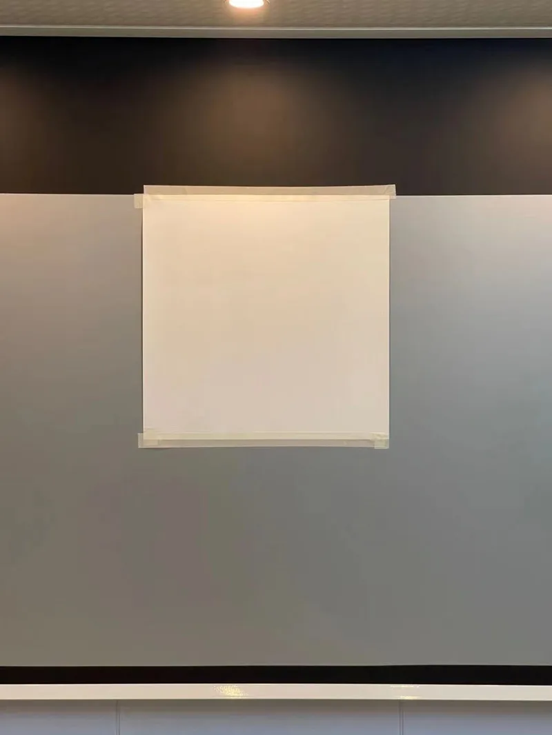 CRT-1 4K ALR Dunkelgraue Umgebungslichtunterdrückung Deckeneinbau-Projektionswand mit elektrischer Tab-Spannung HDTV 16:9-Format ProAV – Detail 24