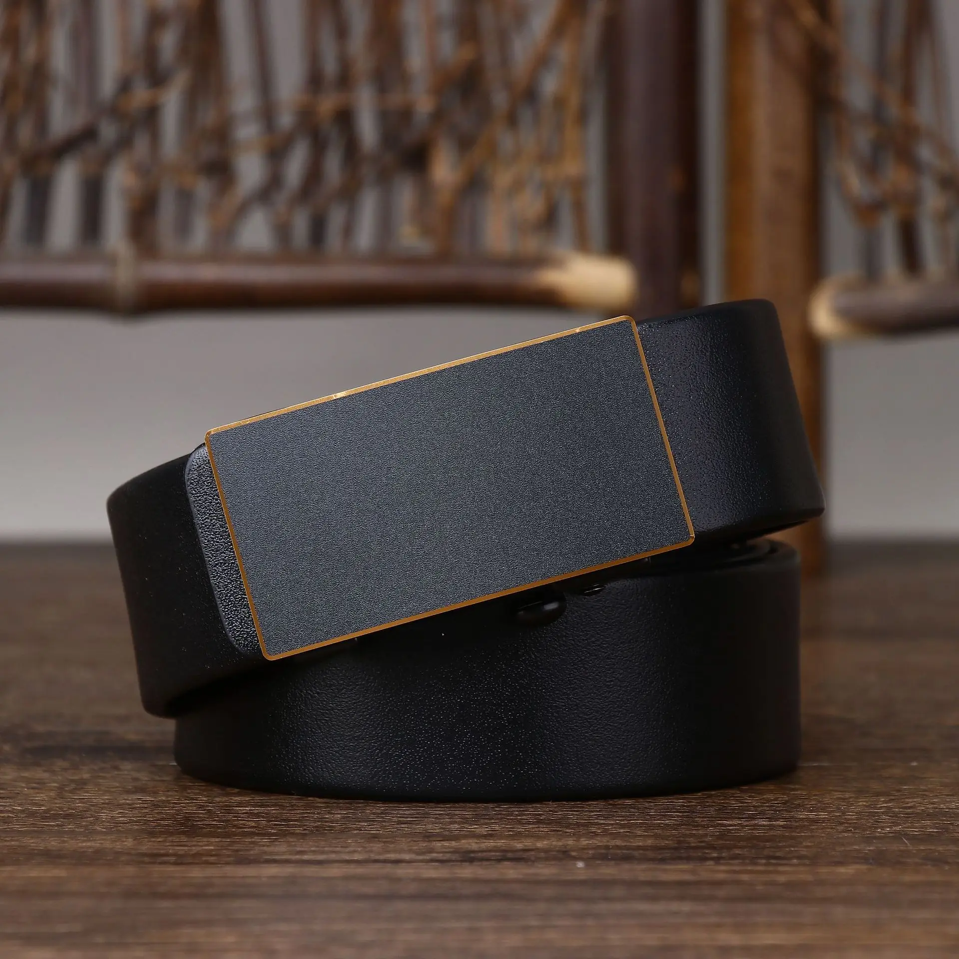 

Men's Minimalist Casual Style Business Toothless Automatic Buckle Belts,Genuine Leather Versatile Youth Formal Trousers Belt