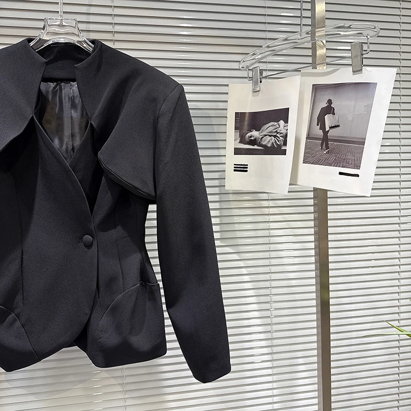 KBQ Solid Spliced Button Slimming Casual Short Jackets For Women V Neck Long Sleeve Autumn Temperament Jacket Female Fashion New