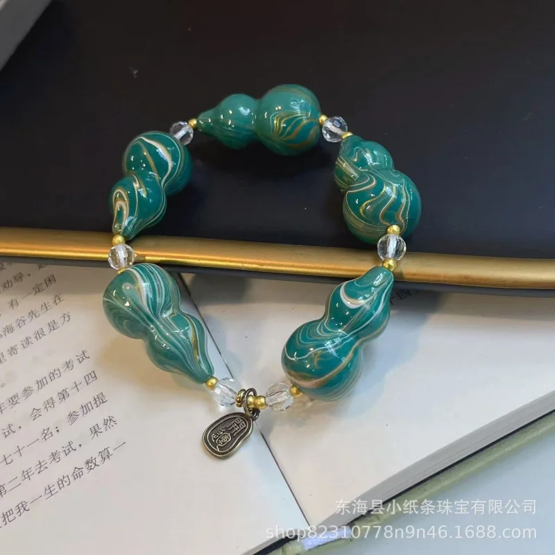 Gourd-shaped single-loop bracelet painted details, 99.9% silver, with a Daruma lucky charm pendant, fashionable jewelry