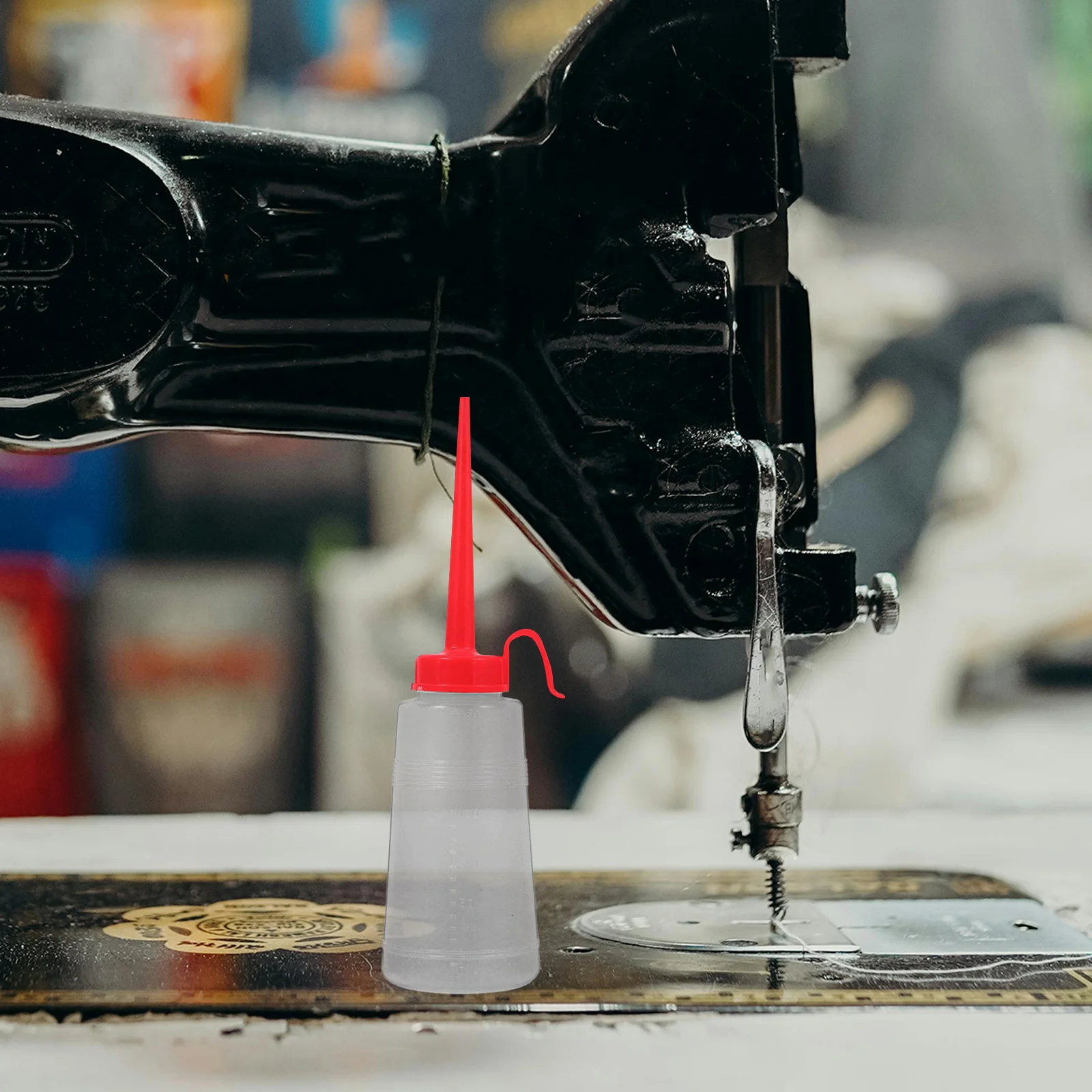 

6Pcs Red Spout Oil Dispensers Long Neck Transparent Bottles for Automotive Sewing Machine Maintenance Precision Spout Motor Oil