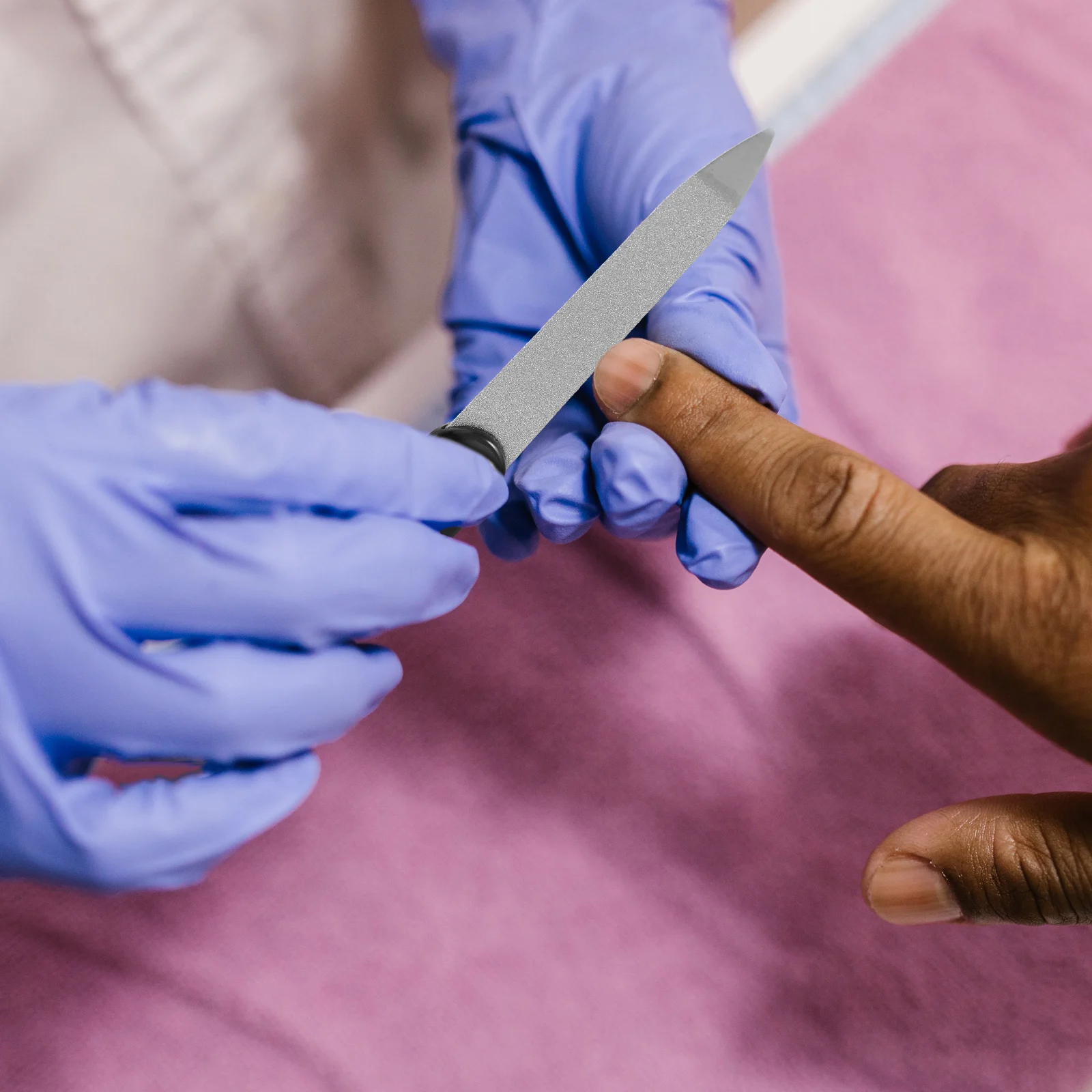 Металлическая-пилочка-для-ногтей-из-нержавеющей-стали-прочная-гладкая-ручка-легкая-пилочка-маникюрный-инструмент