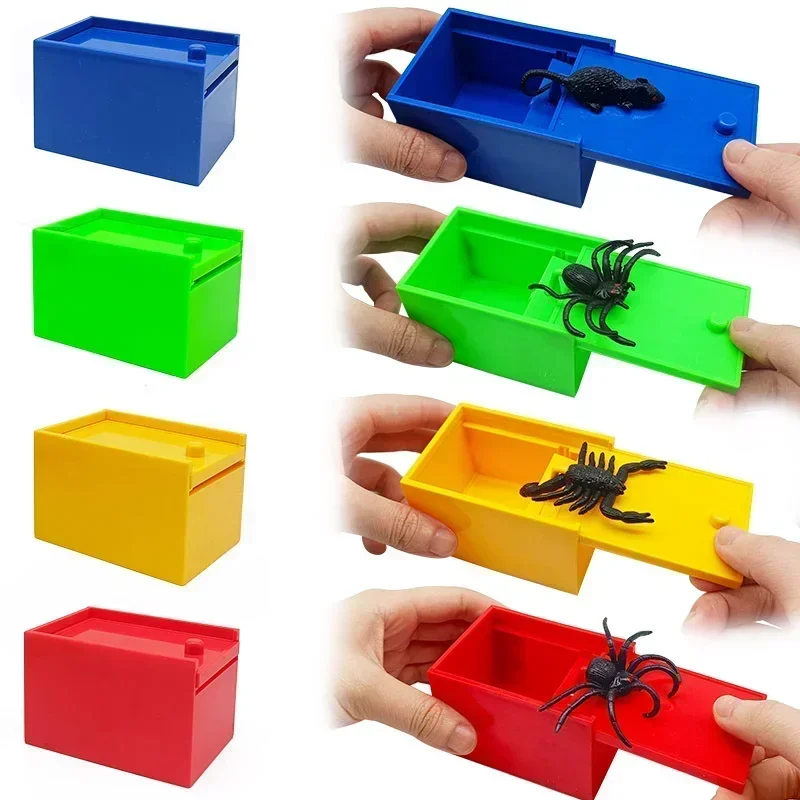 Simulation Spider with Wooden Box Kids Favors Tricky Prank Joke Toy Haunted House Horror Props Tricky Toy Small Wooden Box