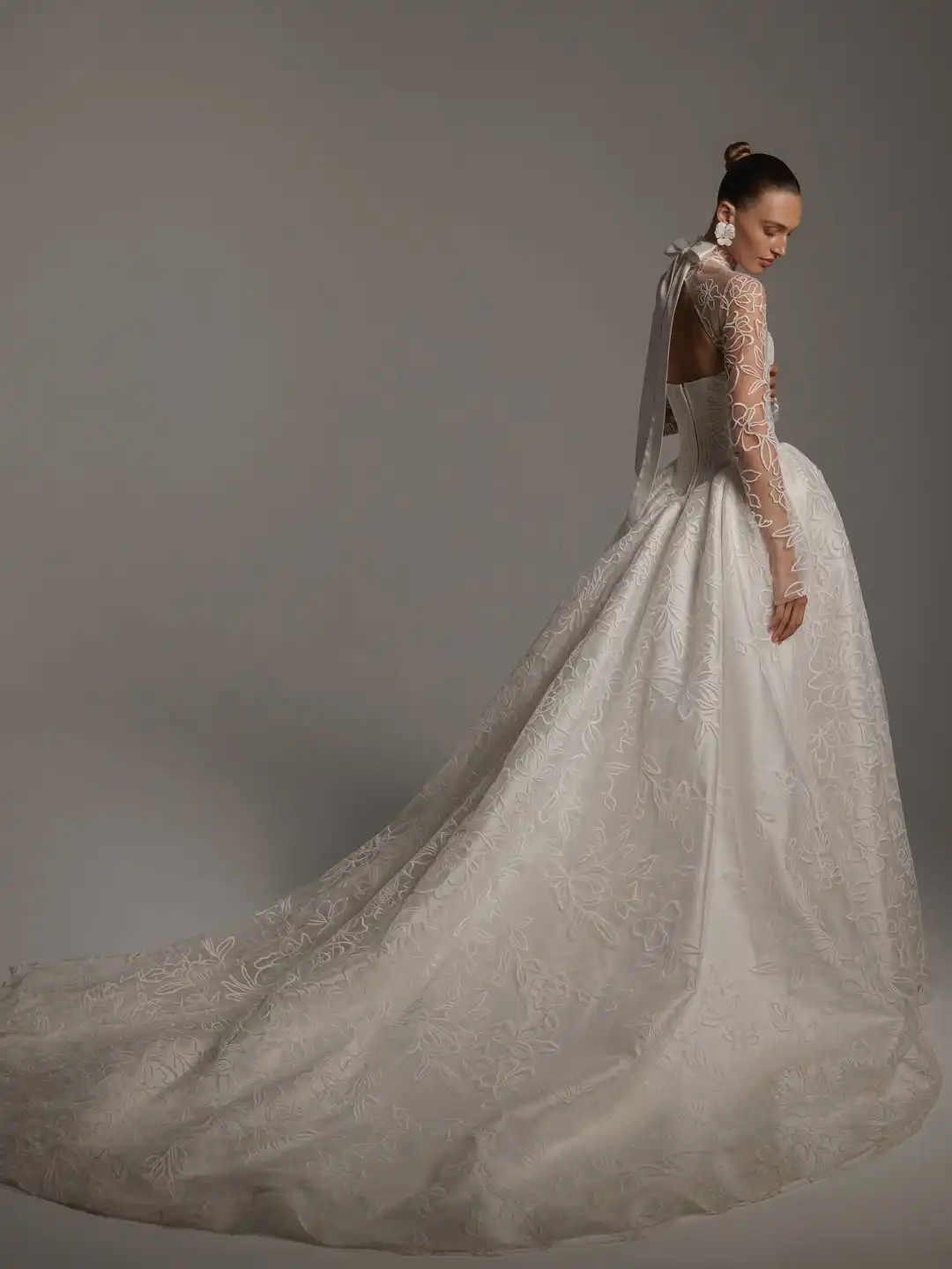 Customized Lace Embroidery Princess Wedding Dresses Sweetheart Exquisite Modest A Line Ball Bridal Gown Luxury Charming Design