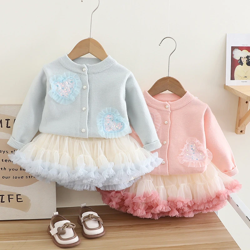 

Kids Girls Cute Sweater Sets Sequins Heart Appliques One Breasted Caidigan+Fluffy Tiered Mesh Skirt 2pcs Children Fashion Suits