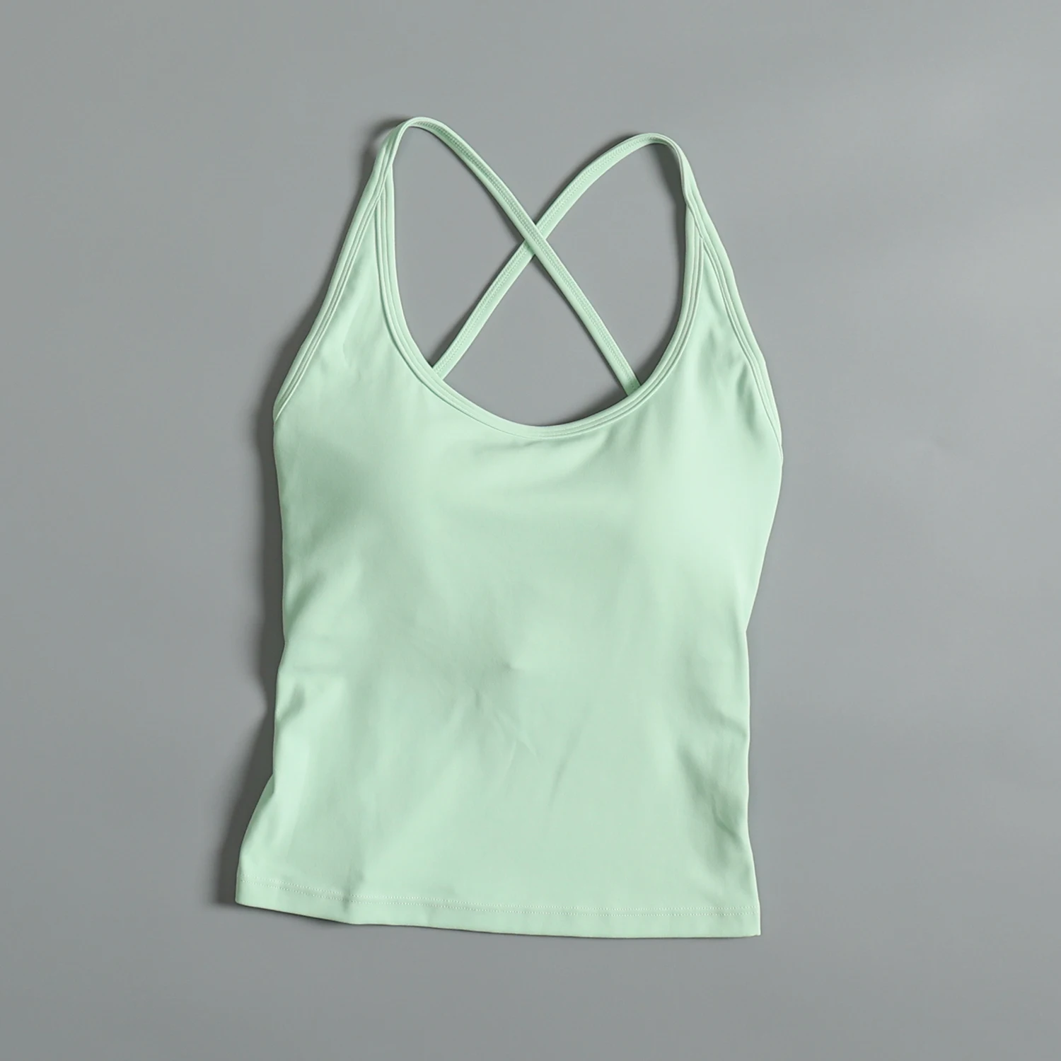 

Костюм для йоги с нагрудными подушечками на улице, красивый спортивный жилет для тренировок спины для женщин, базовые спортивные топы для фитнеса, пилатеса