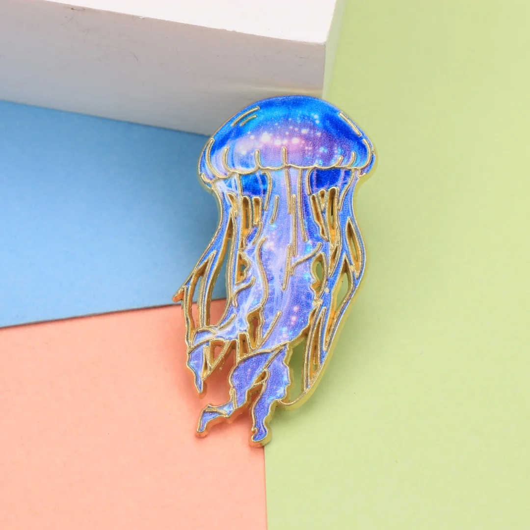 Cosmic Gradient Jellyfish Enamel Pin, Gold Outline Ocean Creature Brooch, Glitter Starry Sky Sea Animal Metal Badge for Jackets