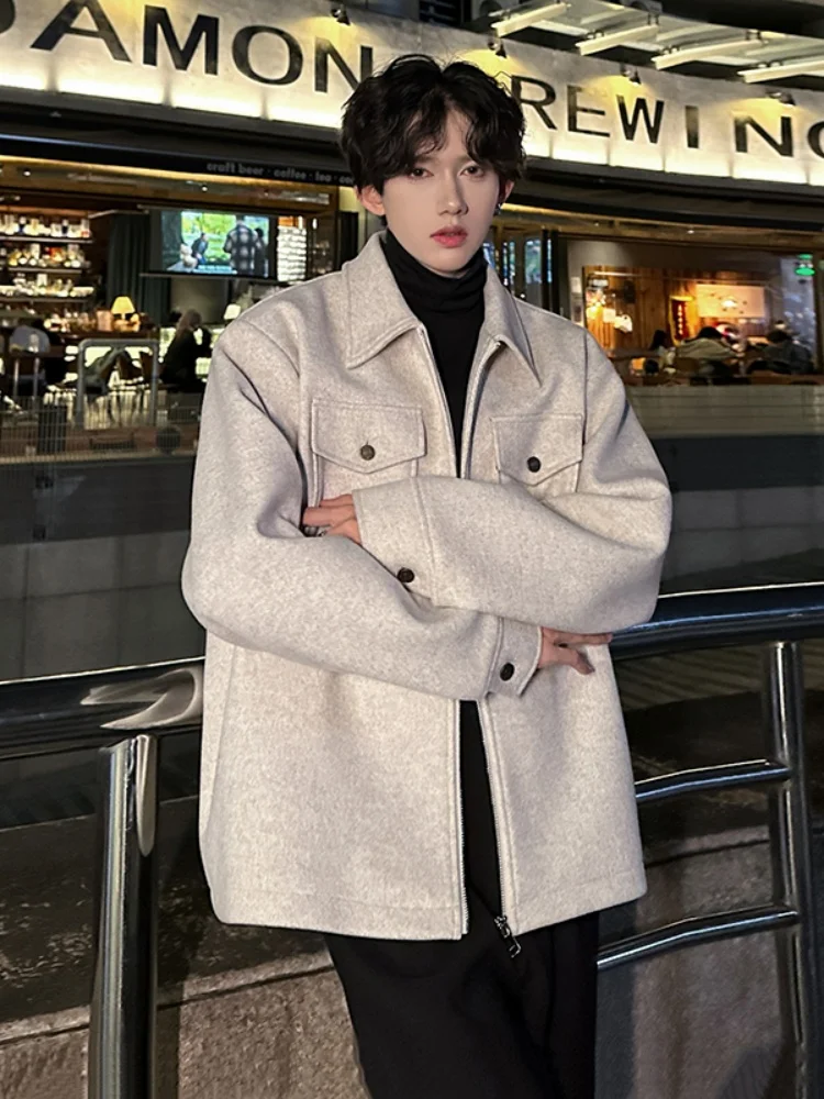 

Korean Sle ort Woolen Coat Men's Winter High-End Cool Flannel Jaet American Retro Collar Zipper Decorated Loose Fit You...