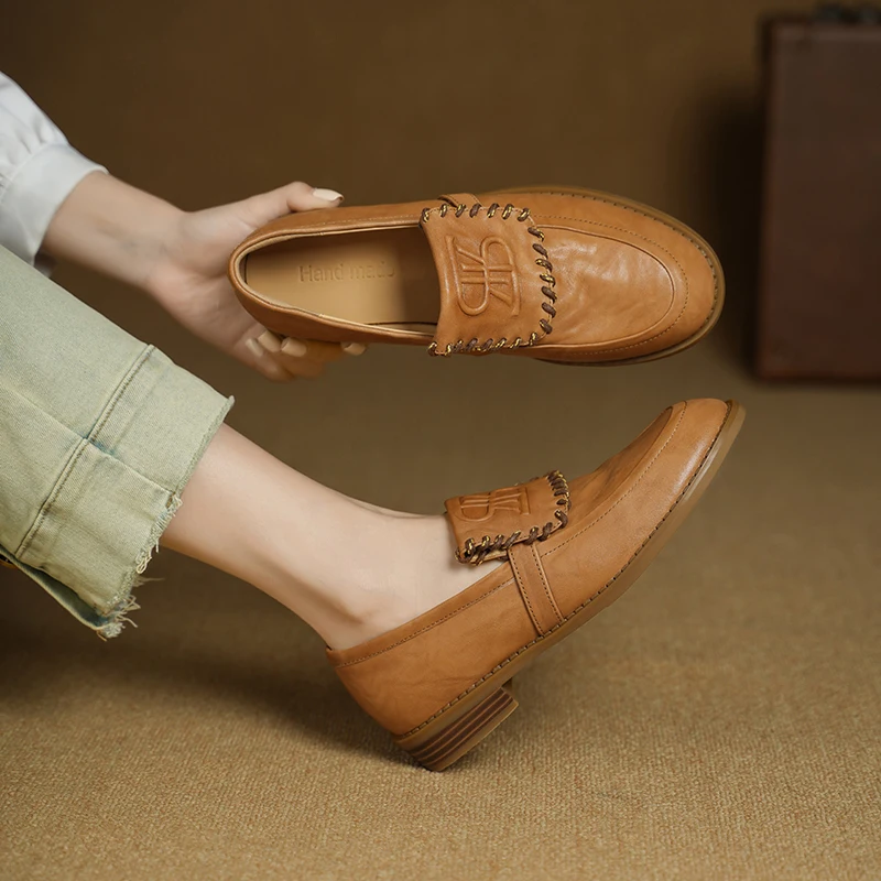

Loafers Women Top Grain Cowhide Round Toe Flap Design British Style Chunky Heel Niche Versatile Shoes