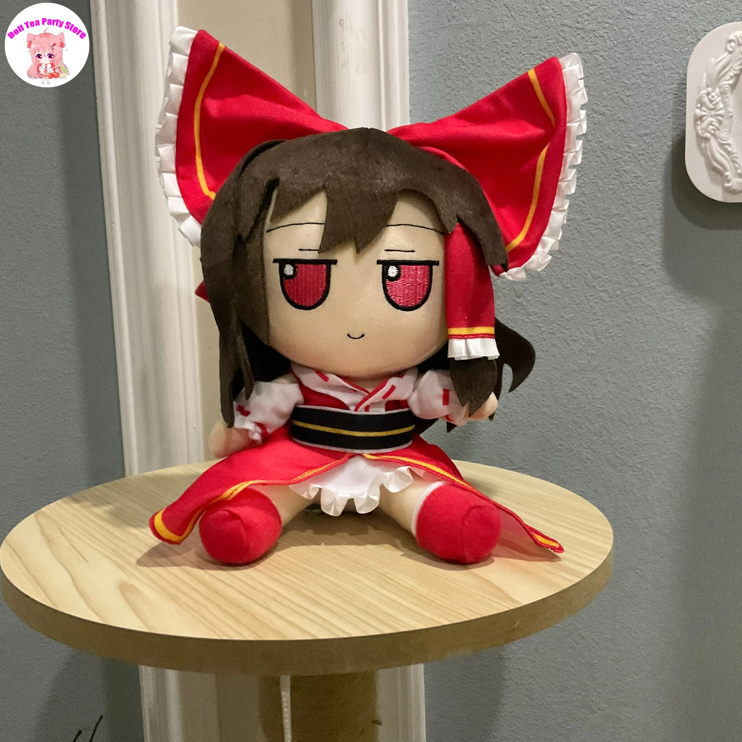 

Hakurei Reimu Touhou Project Full Dress Series Plush Fumo Doll Cosplay 20cm Dress Up Toys Sitting Posture Pillow Anime Gift