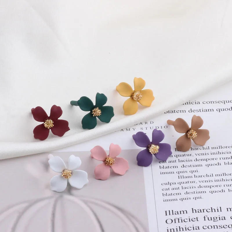 6pcs Diy Accessories Hyun Ya Color Golden Flower Ear Nail Spray Paint Hanging Invisible Earrings Handmade For Jewelry Material