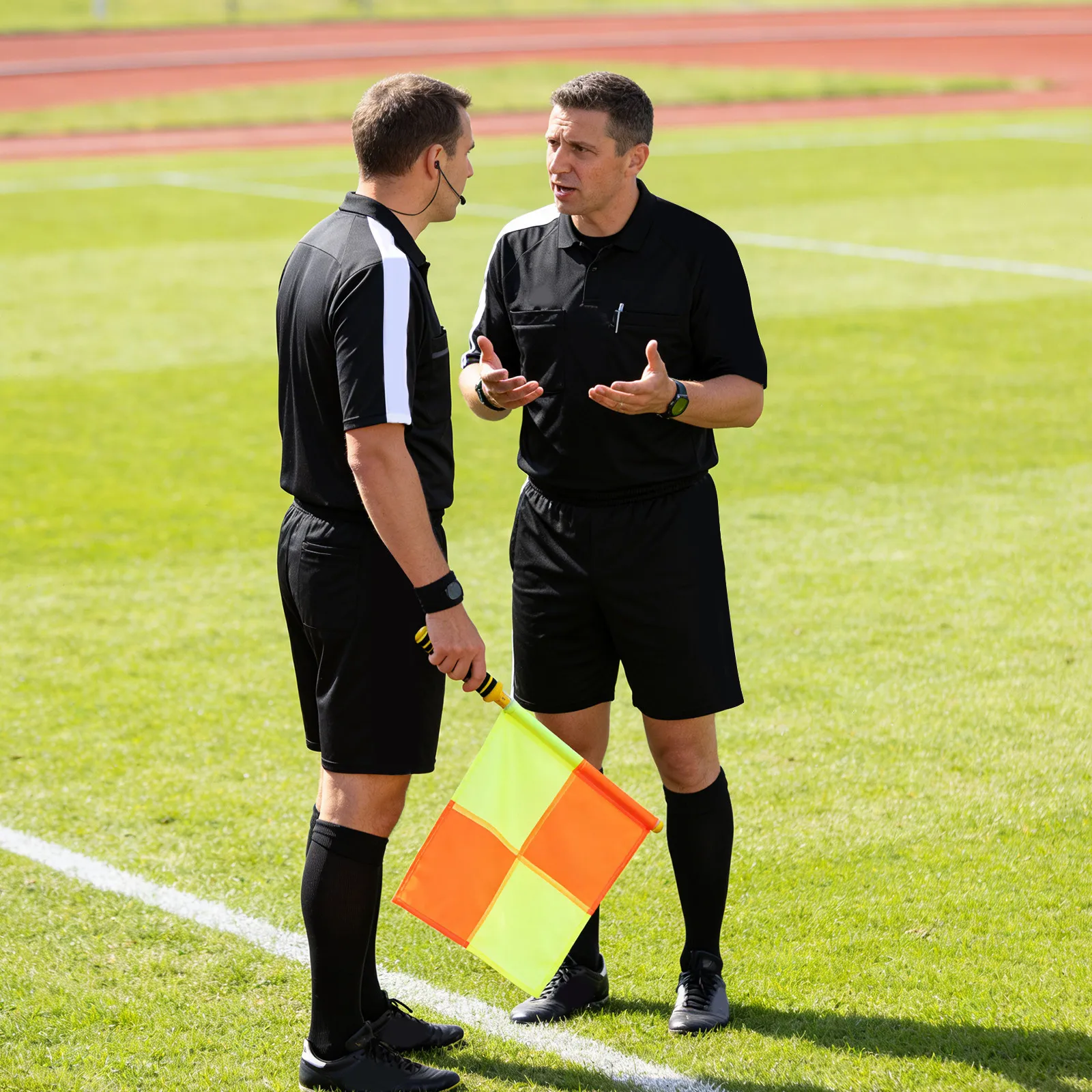 

Soccer Referee Flag Set Football Referee Accessories Kit Weather-Resistant High-Visibility Ergonomic Grip for Officials Sports