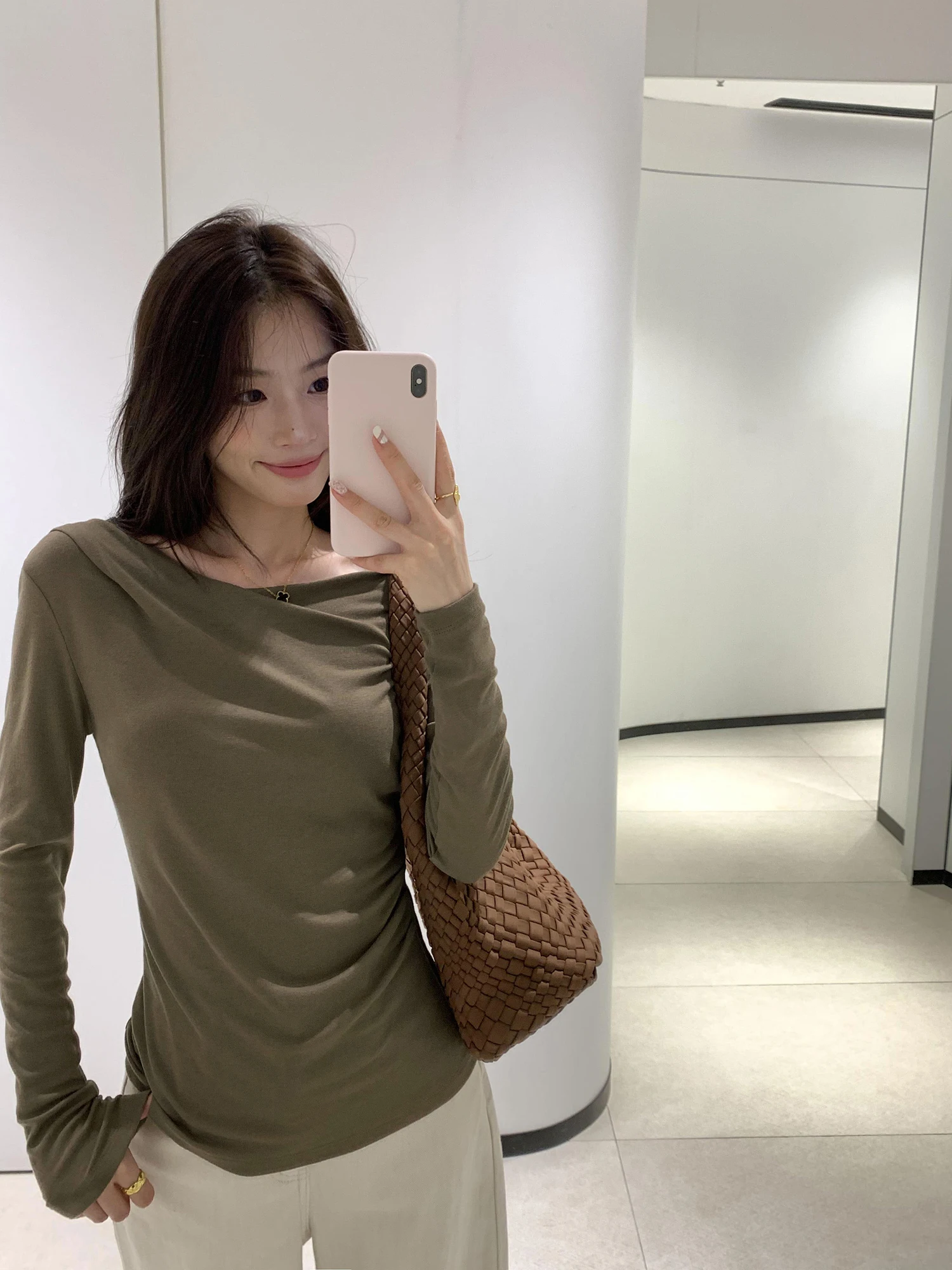 Pusumede Slim Fit Knitted Long Sleeve Base Shirt Women's Lockbone Leakage Casual Style Shoulder Angle T-Shirt Striped Pattern