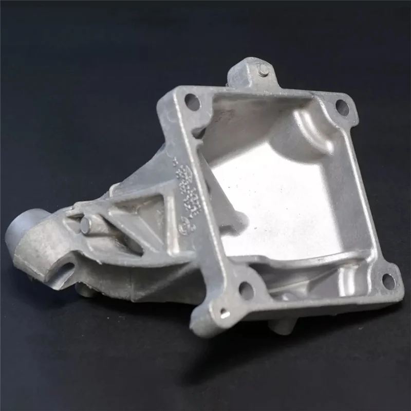 

Precision Car Engine Right Side Mounting Support Bracket 2762230604 For Mercedes Benz GL-Class M-Class GLE