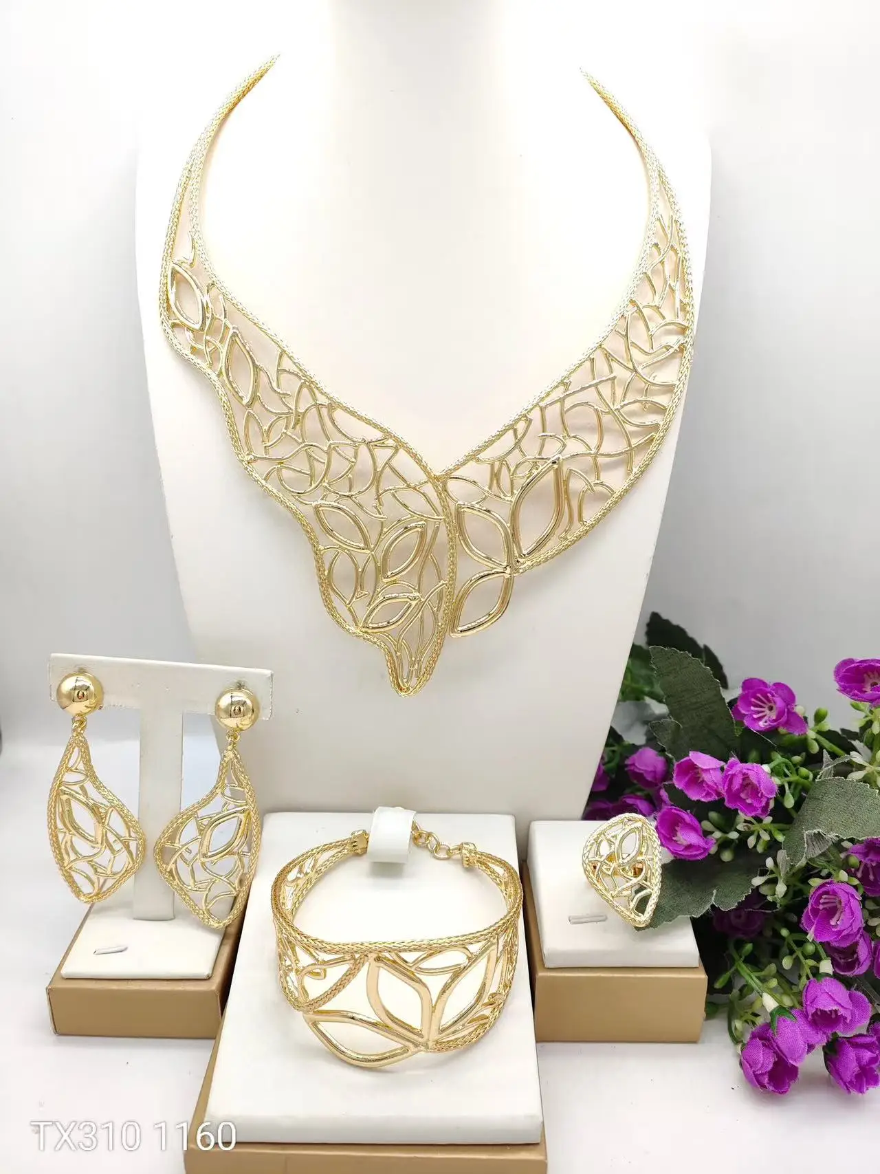 Luxury Hollow Leaf Jewelry Set for Women 4PCS Necklace Earrings Bracelet Ring Combo, Elegant Wedding Party Gift for Her