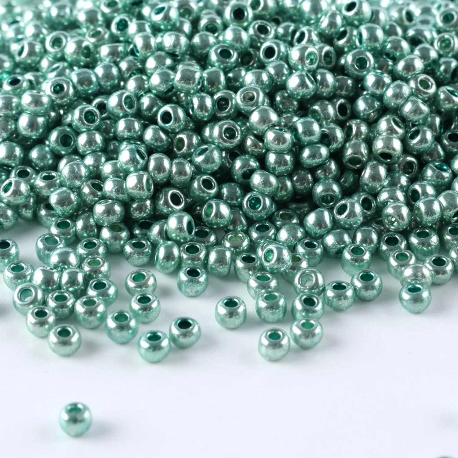 Domestic CJ 11/0 Metallische Runde Perlen Top Seed Beads 10g/Röhrchen Schmuckzubehör Geeignet für Verschiedene DIY- und Andere Handarbeiten – Detail 6
