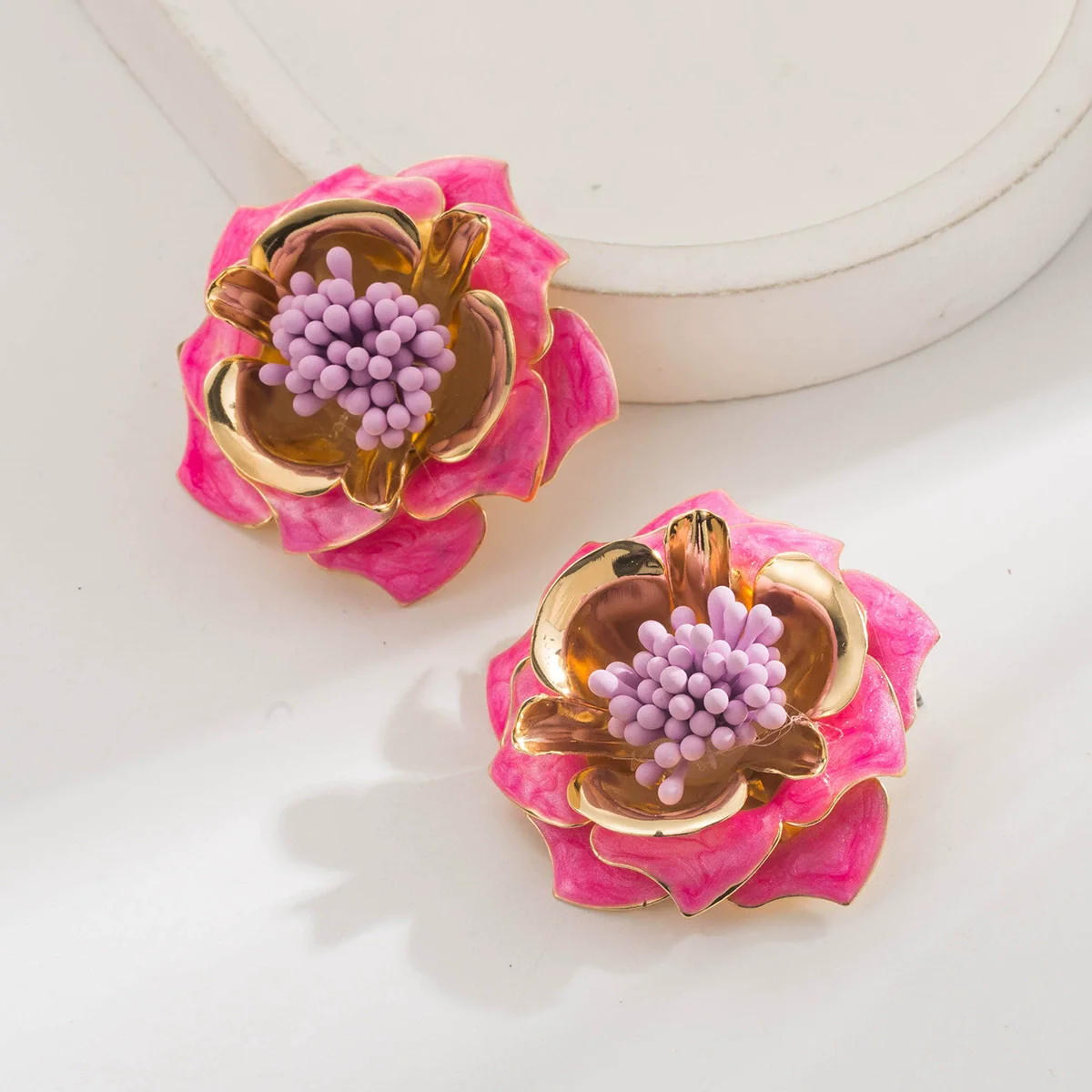 Geometric Gold Meta… - image