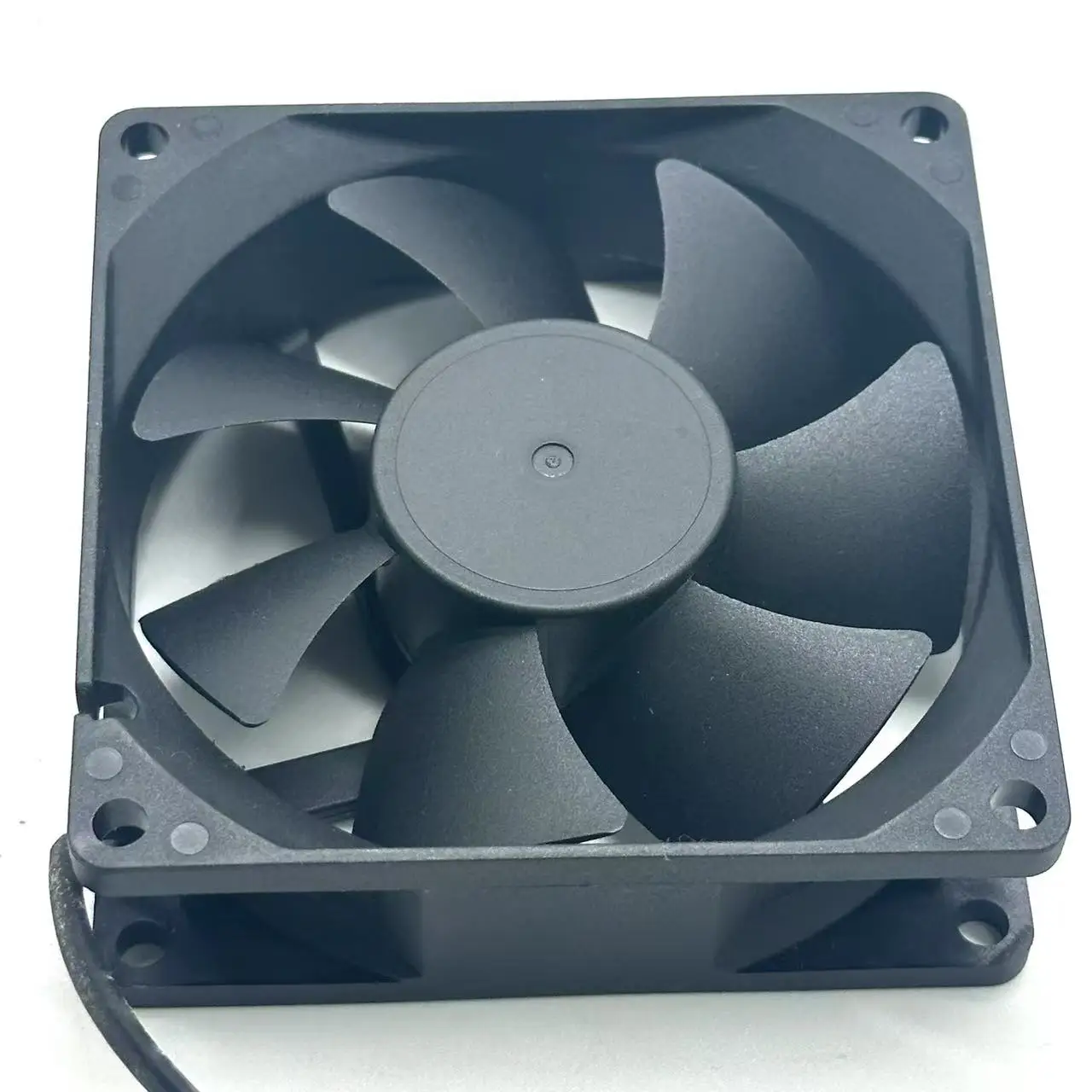 CROWN AGE08025B24U DC 24V 0.4A 80x80x25mm 2-Wire Server Cooling Fan