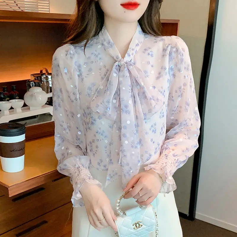 Floral Chiffon Shirt for Women with Long Sleeves and Trendy Bubble Sleeves Featuring a Niche Bow Top Design