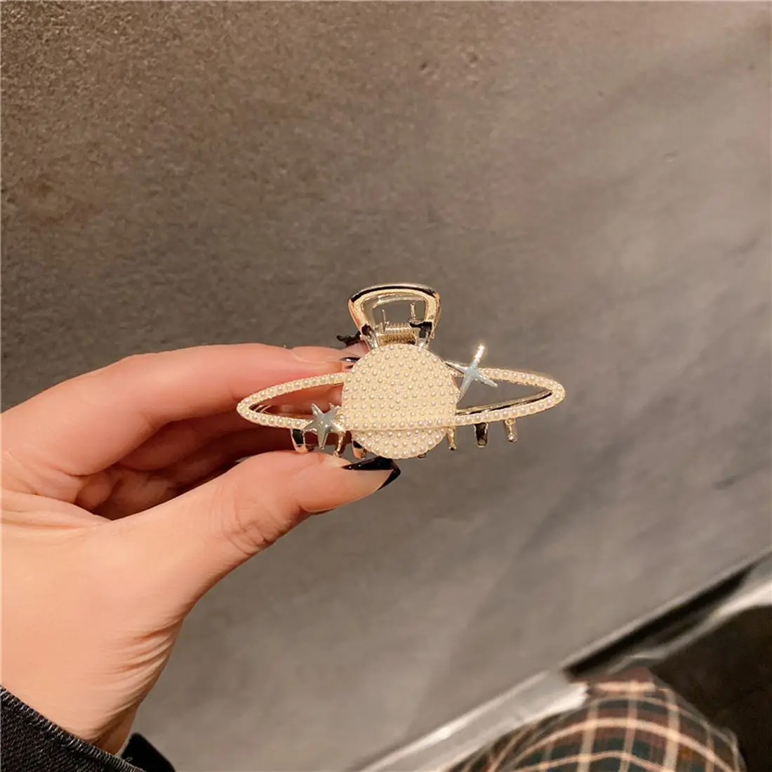 

Ponytail Clip Hair Accessories Hairwear Hairpins Large Women Hair Clip Planet Pearl Claw Clip Korean Style Barrette Hair Crab