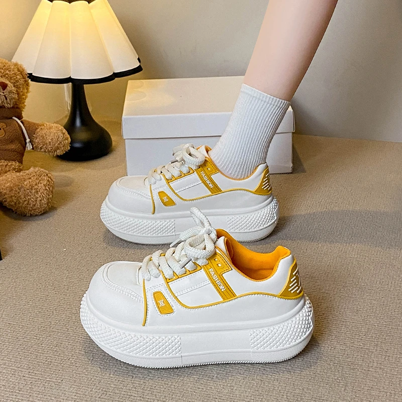 Versatile Bread White Shoes for Women 2026 New Style Shangshi Sports Leisure, Height Increasing Thick Soled Women's Single Shoes
