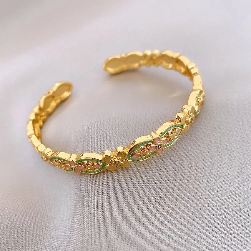 

Sweet Handicraft Enamel Glazed Bracelet Flower Rhinestone Opening Bracelet Gold Vintage Hanfu Jewelry Party