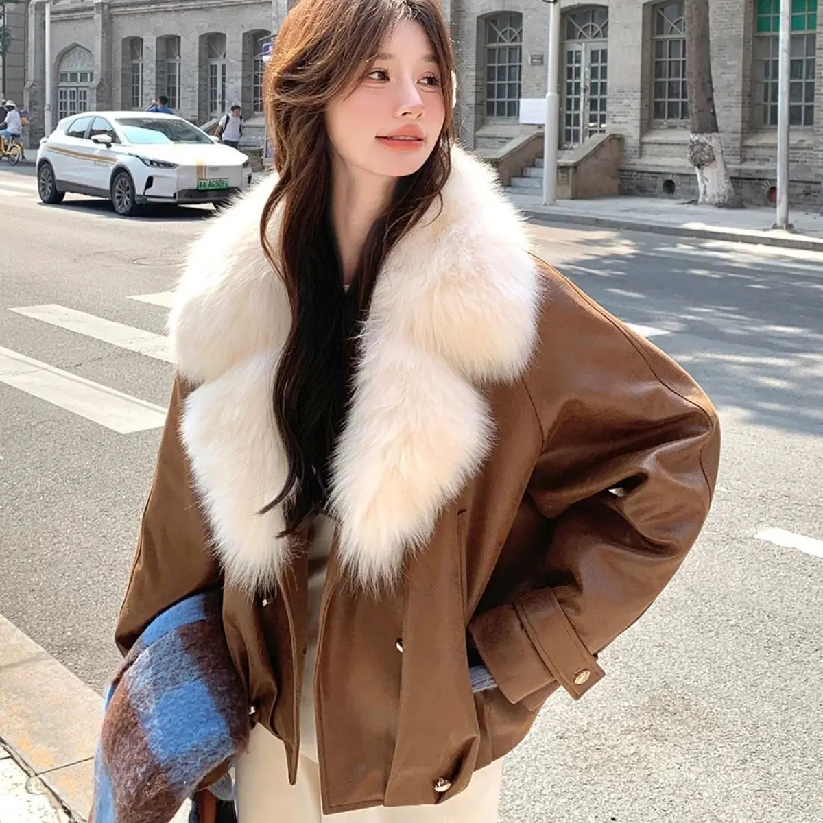 Caramel Color Fur Coat with Large Fur Collar in Autumn and Winter 2025 Casual Women's Coat