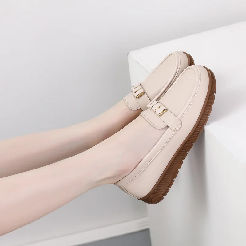 Mom's shoes, elderly, autumn new single shoe, soft sole, anti slip women's shoes, flat sole, new comfortable leather shoes