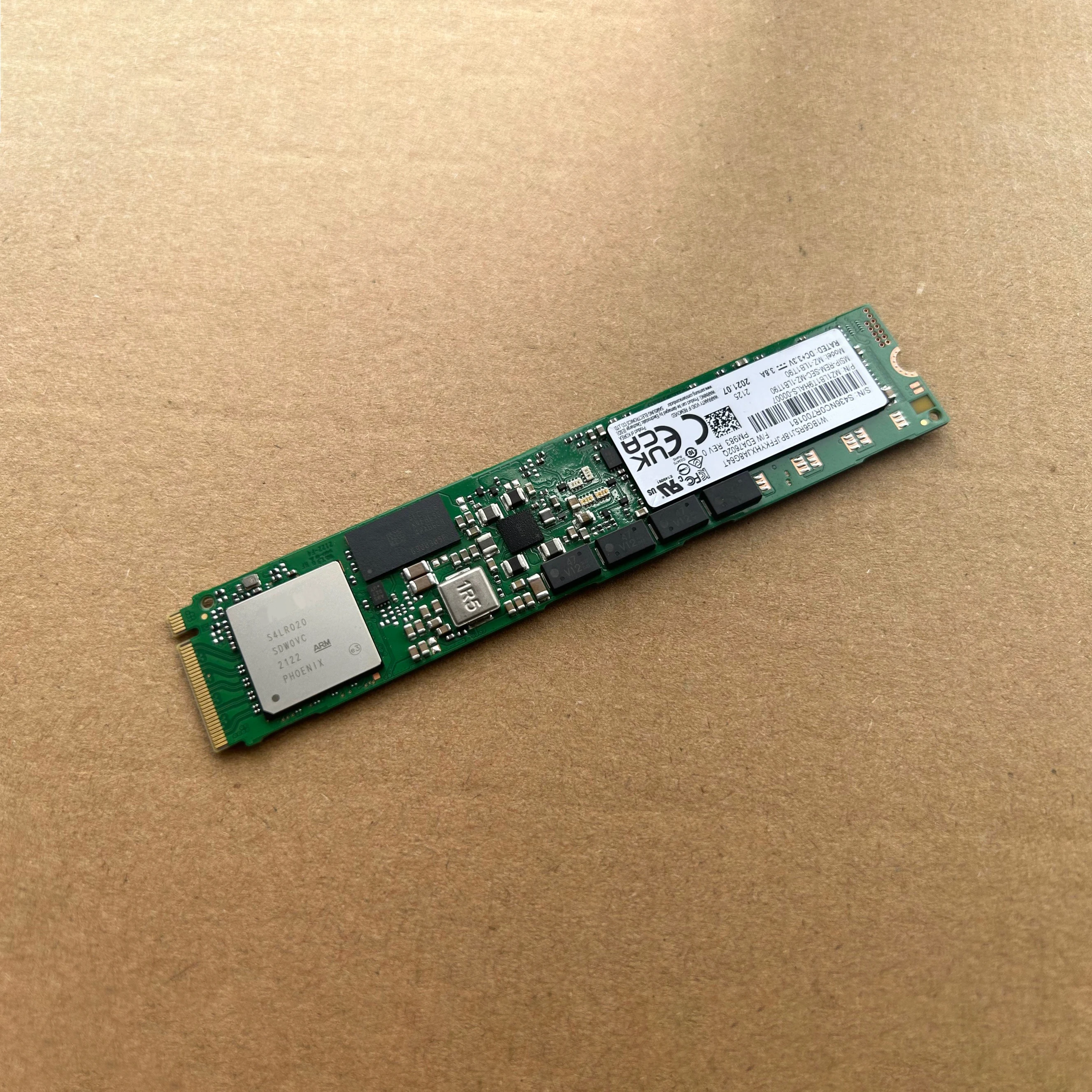 Imagem -02 - Ssd de Estado Sólido para Samsung Pm983 1.92t 22110 Pcie3.0 Nvme Empresa