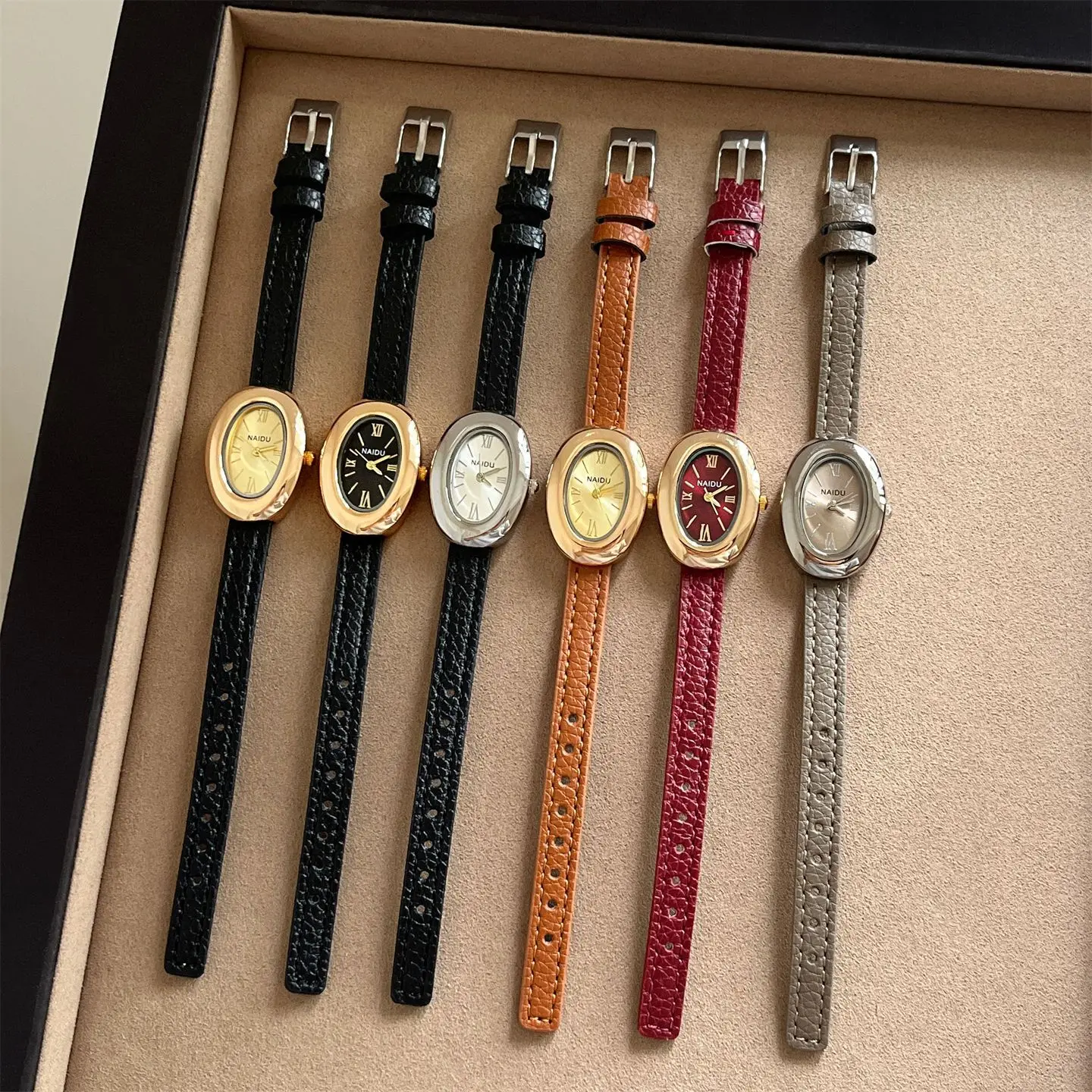 2025年新作 オーバル型 美しいレディース腕時計 女性用 シンプルなレザーとステンレススチールストラップ クォーツ ミニマリスト腕時計