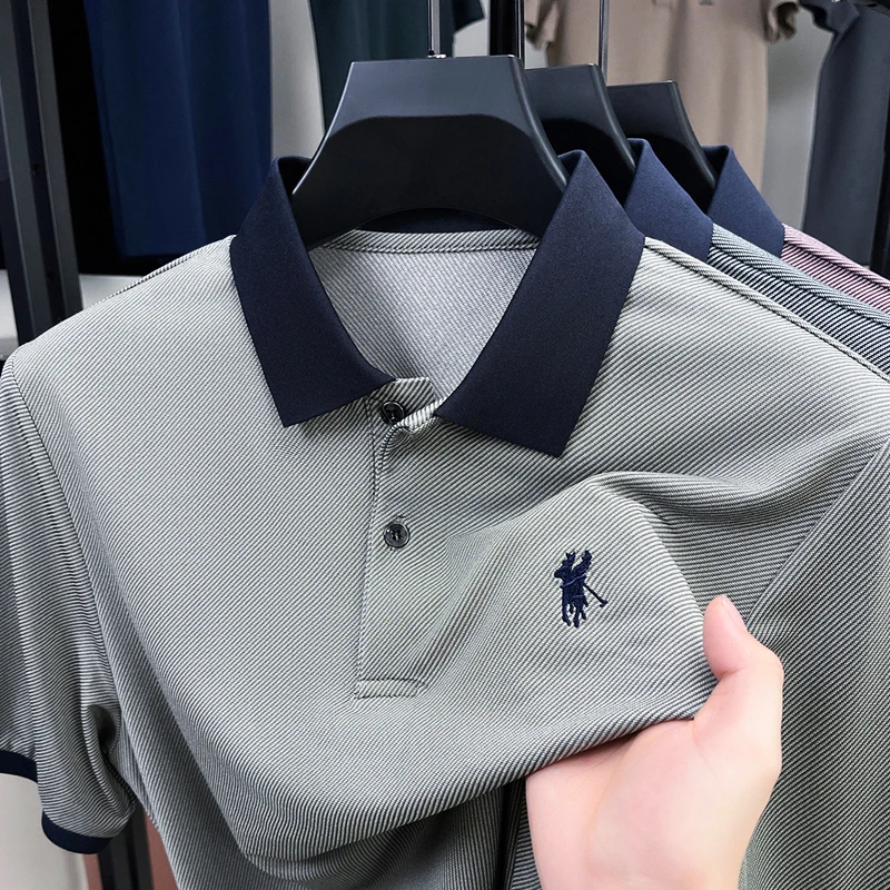 

Роскошные модные бренды вышивка с короткими рукавами polo рубашка перевернутый воротник футболка полосатая текстура комфортабельная одежда среднего возраста мужчины