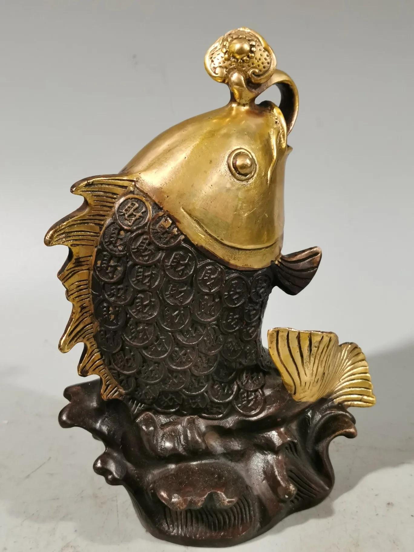 

Pure copper carp attracts wealth, copper fish decorations, living room, office, and annual surplus handicrafts