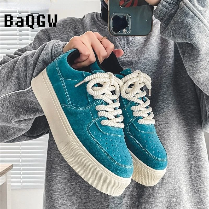 Korean Solid Casual Canvas Shoes Men Thick Bottom Lace Up Sneakers Suede Leather Skateboard Shoes Trend Retro Designer Sneakers