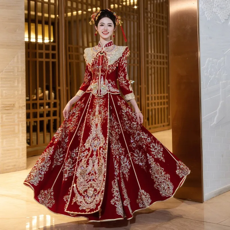 

Новый стиль свадебного платья с воротником-стойкой «Дракон и Феникс» в китайском стиле для сбора.