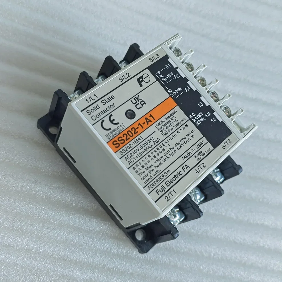 

FUJI Electric FA Solid State Contactor SS202-1-A1 AC240V 20A