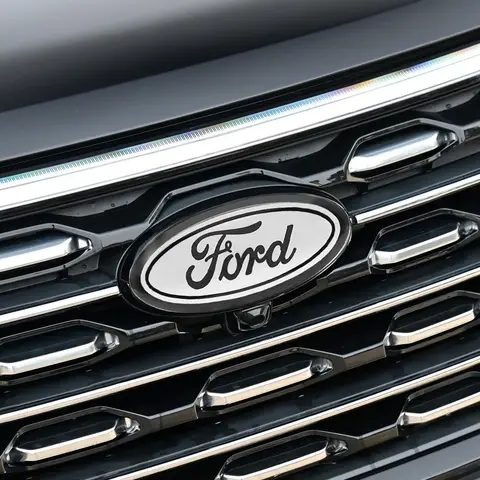 10 best sales ford badge - №1
