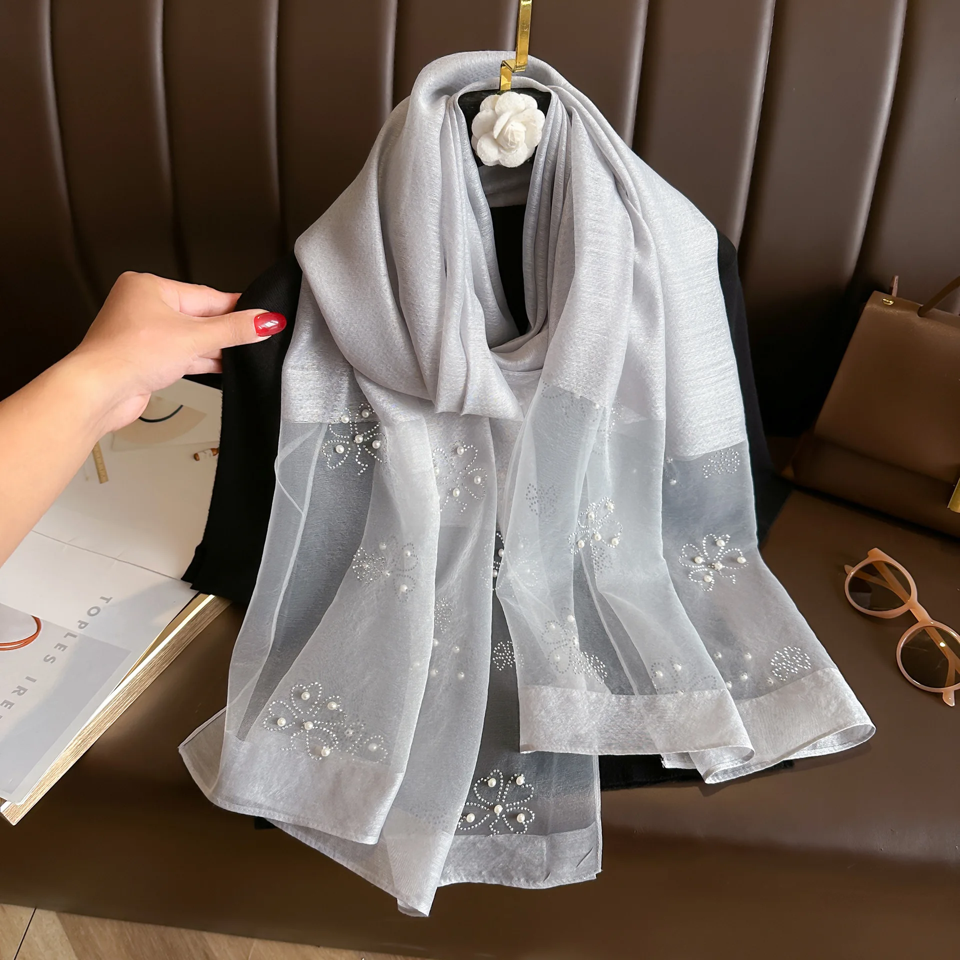 Perle Koreanische Blume Stickerei Schal Elegante Strass Dünne Seide Schal Rose Luxus Frauen Hijab Schals Dame – Detail 6