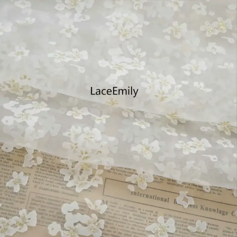 Tessuto in organza con motivo floreale bianco oro, morbido tulle floreale in organza bianco per abito da ragazza, abito da sposa, camicie larghezza 59 pollici