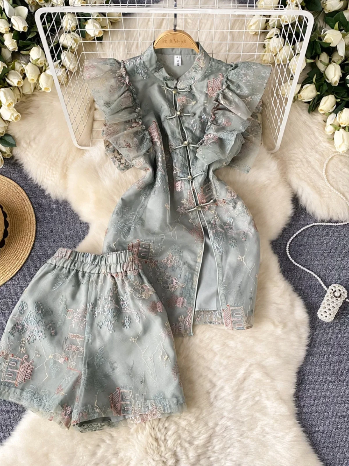 

New Chinese Style Reformed Two-Piece Set Women's Fly Sleeve Embroidered Slit Dress Versatile Short Pants