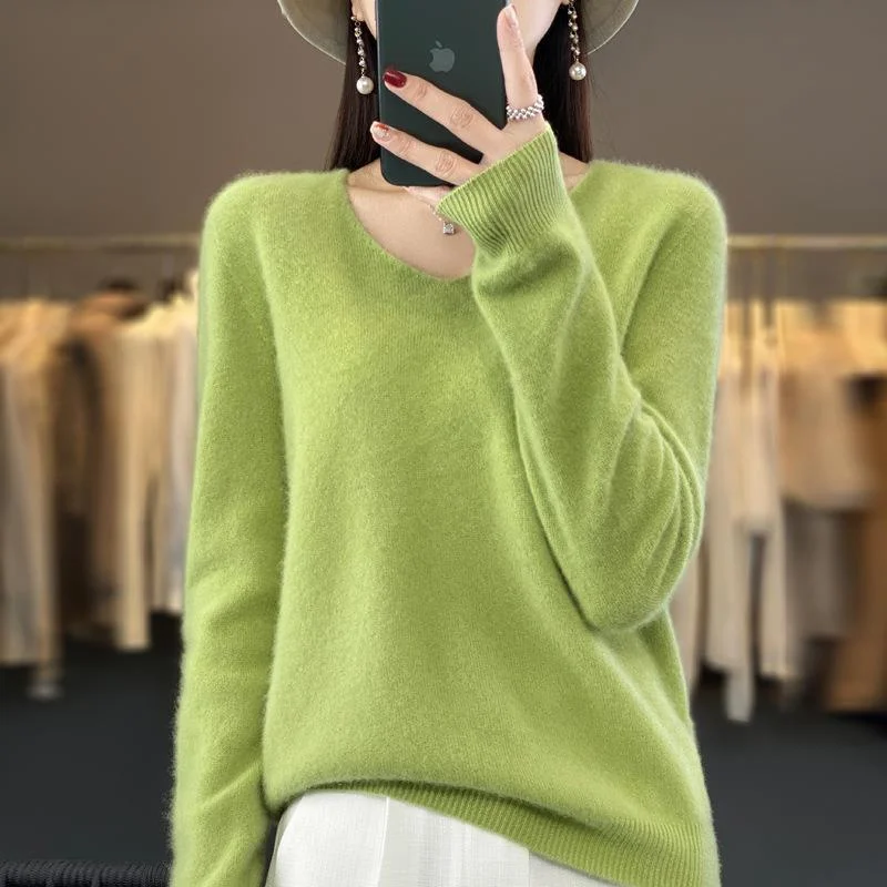 Autumn Winter New Cashmere Sweater Women's Short Loose Knitted Sweater  Wool fashion V-neck Warm Pullover Top