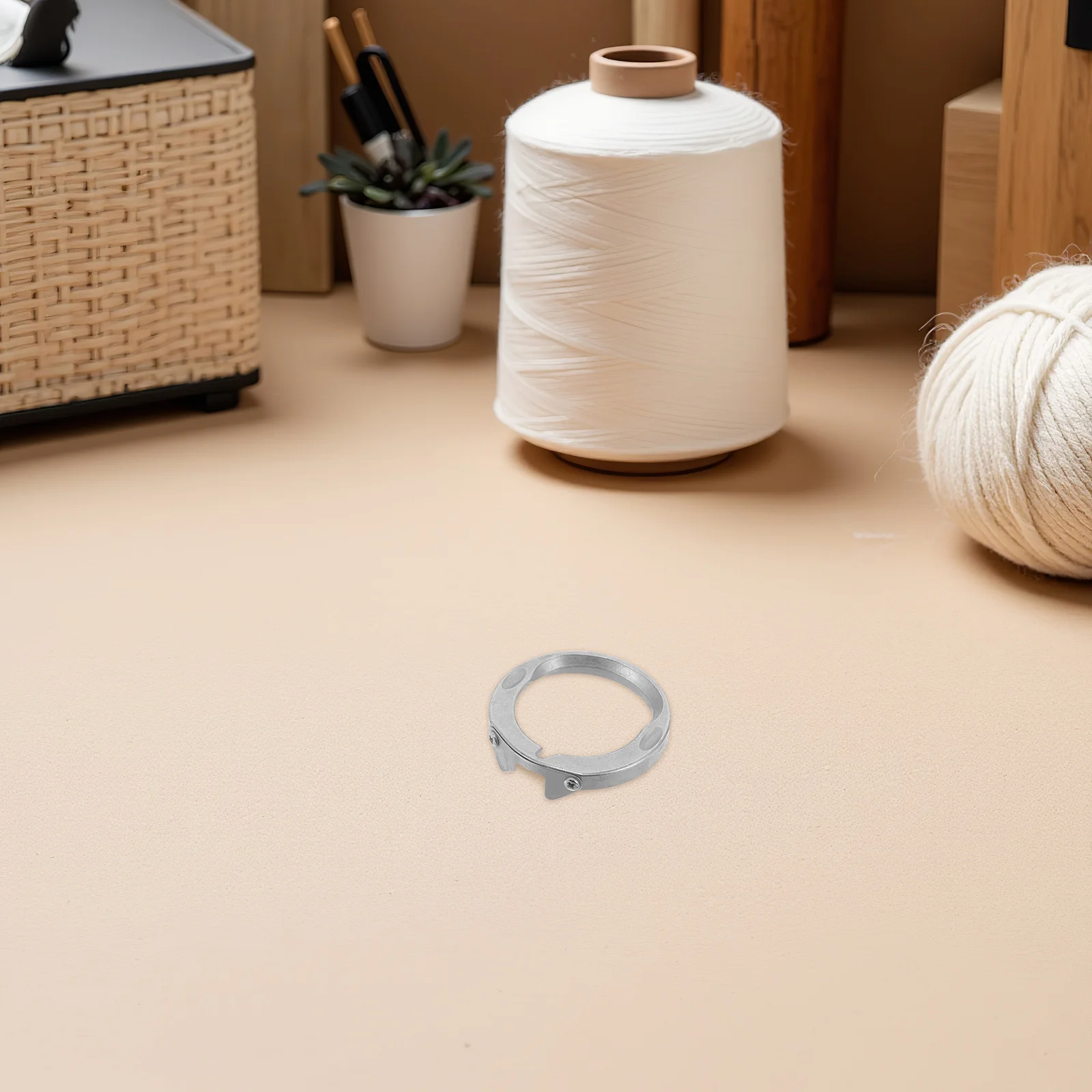 

Sewing Machine Parts Bobbin Case Hook Cover Plate Replacement Shuttle Race Noise Reduction Smooth Operation Compatible with