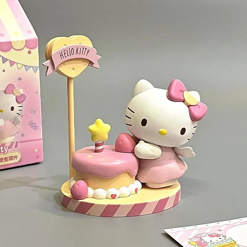 Hellokitty-modelo de pastel Kawaii, juguetes pequeños Kuromi, tarjeta de bendición de canela, adorno de escritorio de Pvc, coleccionables bonitos para niños, regalos