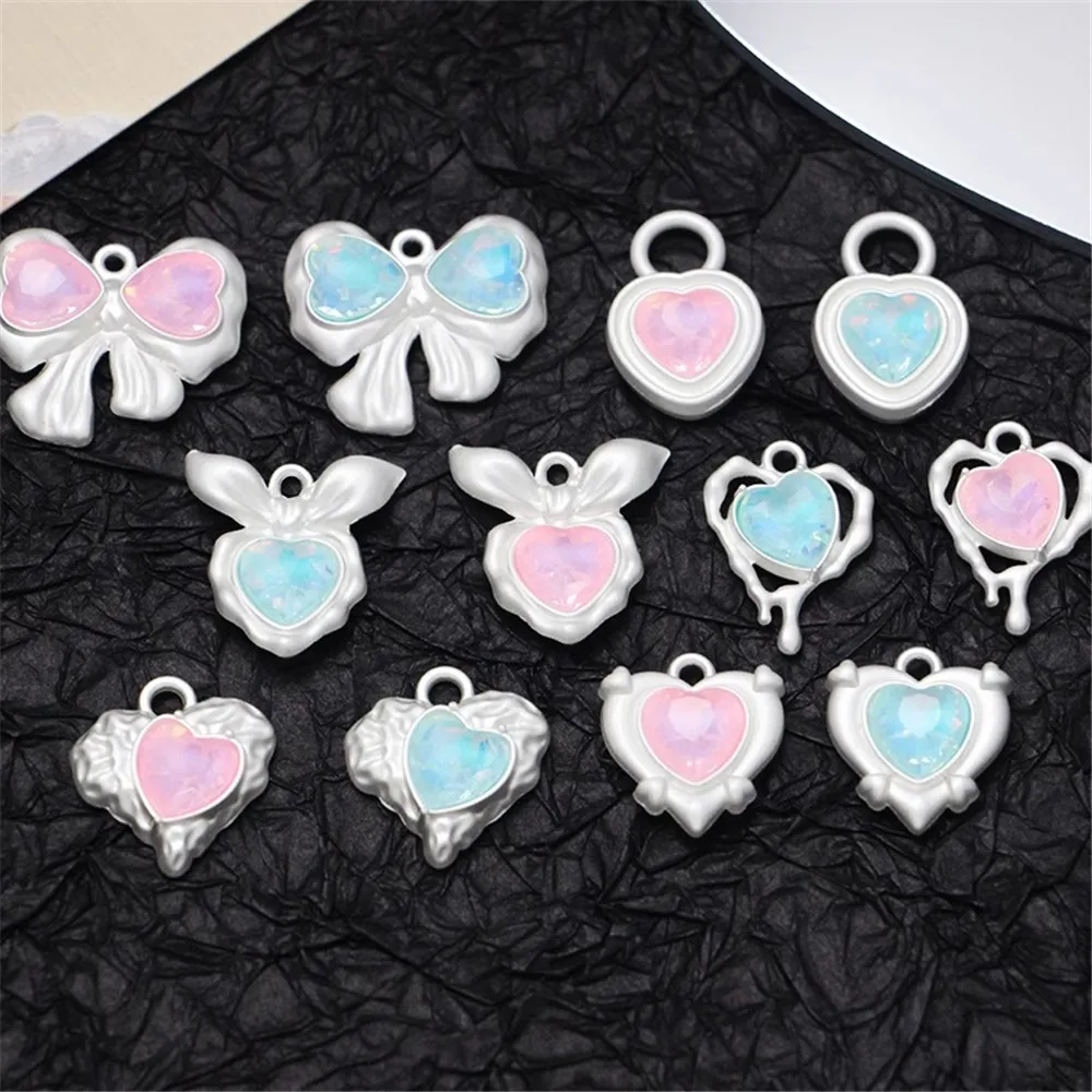 

Fresh and Sweet Heart-shaped Alloy Diamond Pendant Sweet and Cool Style DIY Bracelet Necklace Handmade Accessory Material