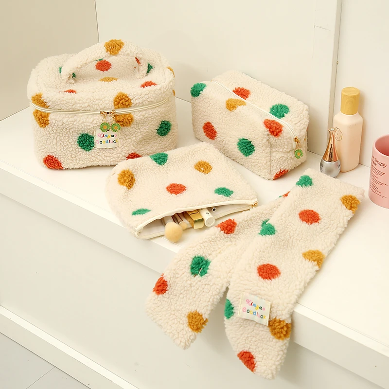 Polka dot lamb hair makeup bag Large capacity cute ins wind storage bag multifunctional travel portable plush toiletry bag