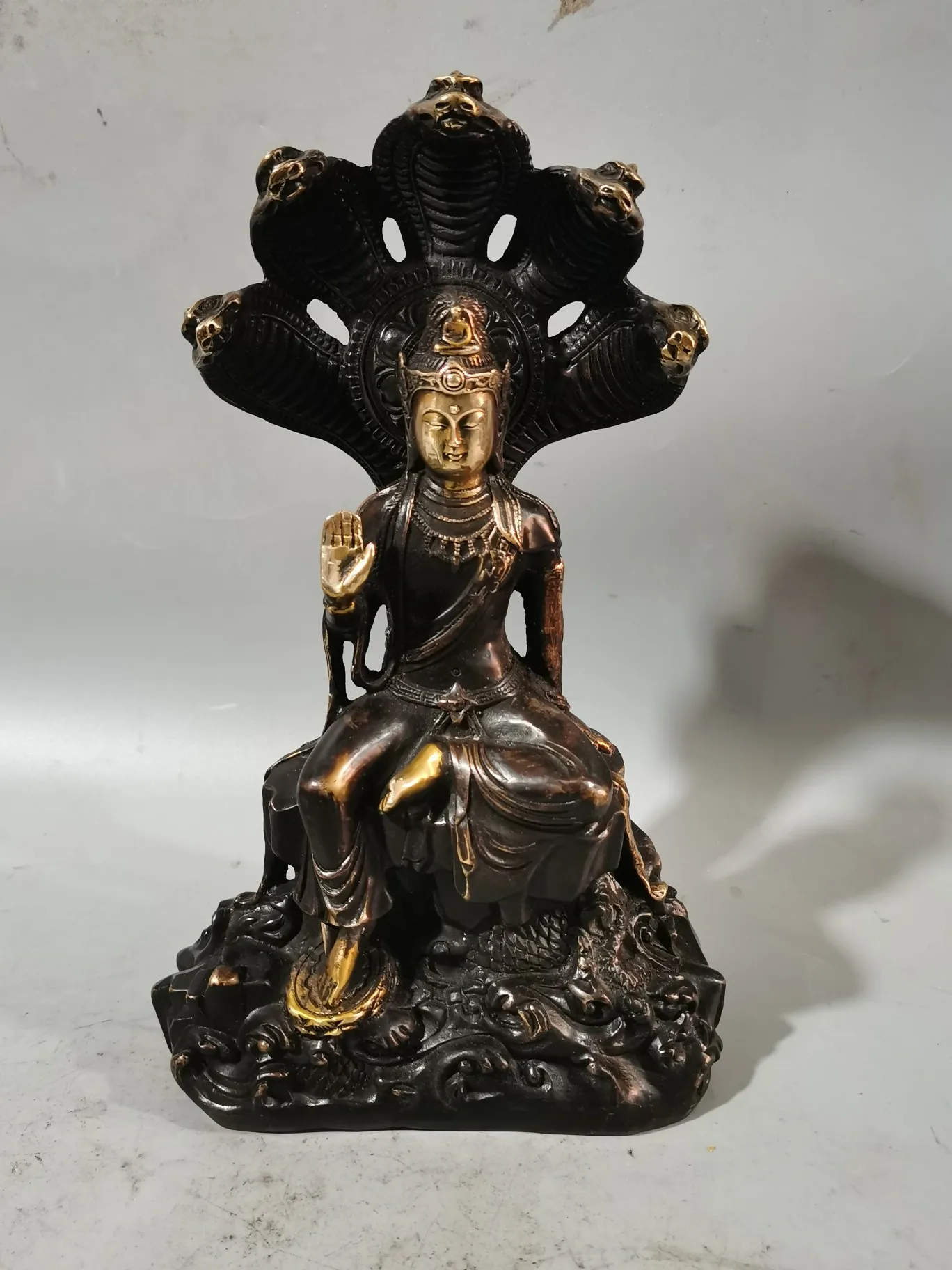 Exquisite Copper Gilded Five Headed Snake Guanyin Home Decoration Ornaments