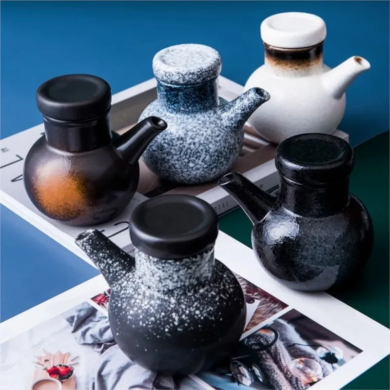 Ceramic Oil Pot Japanese Oil Bottle Household Soy Sauce Pot Vinegar Bottle Seasoning Kitchen Supplies Sesame Oil Bottle ZI215