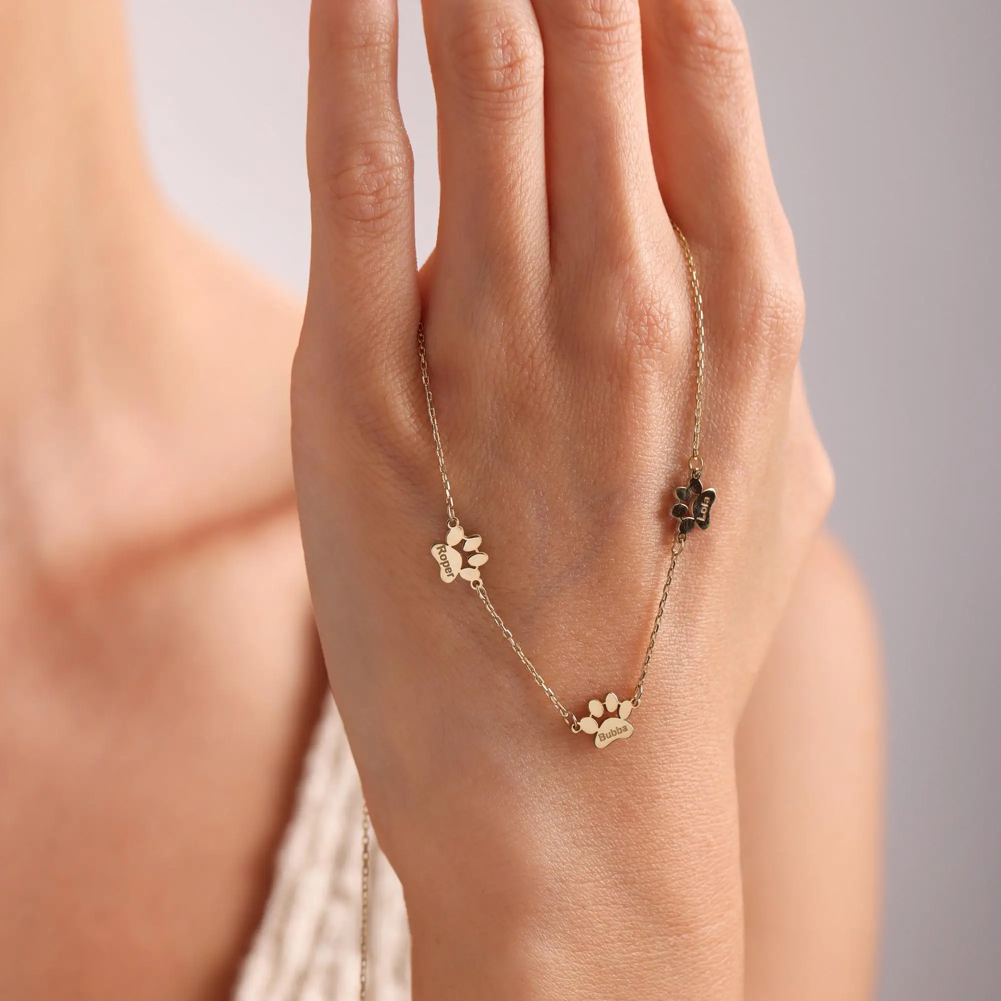 Paw Print Name Necklace Personalized Tiny Dog Paw Necklace Minimalist Paw Pendants Pet Necklace Personalized Family Jewelry