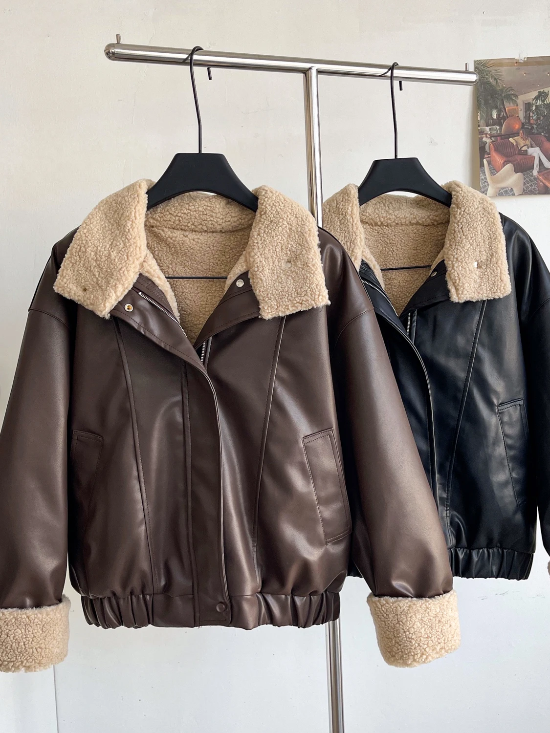 

Casual PU Leather Fur Lined Women's Jaet Loose Fit Versatile Outerwear Long Sve Button up Classic Color Daily Wear